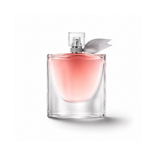 Lancôme La Vie Est Belle Eau de Parfum bottle on white background